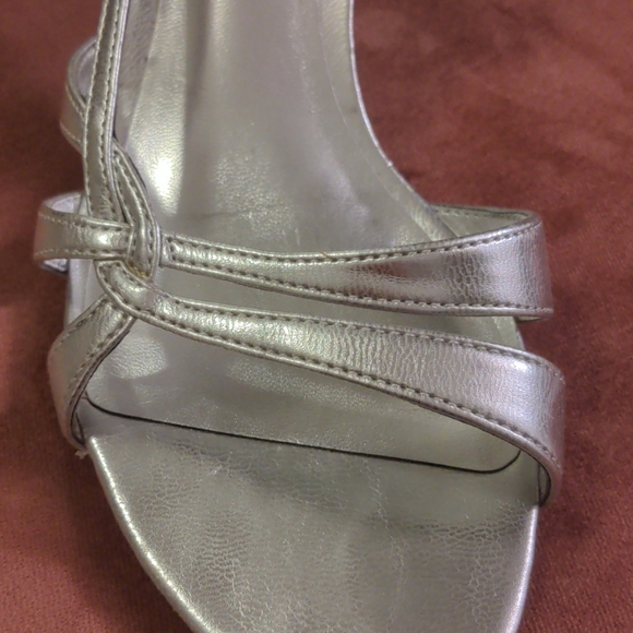 Silver high heeled sandals - Picture 4 of 4